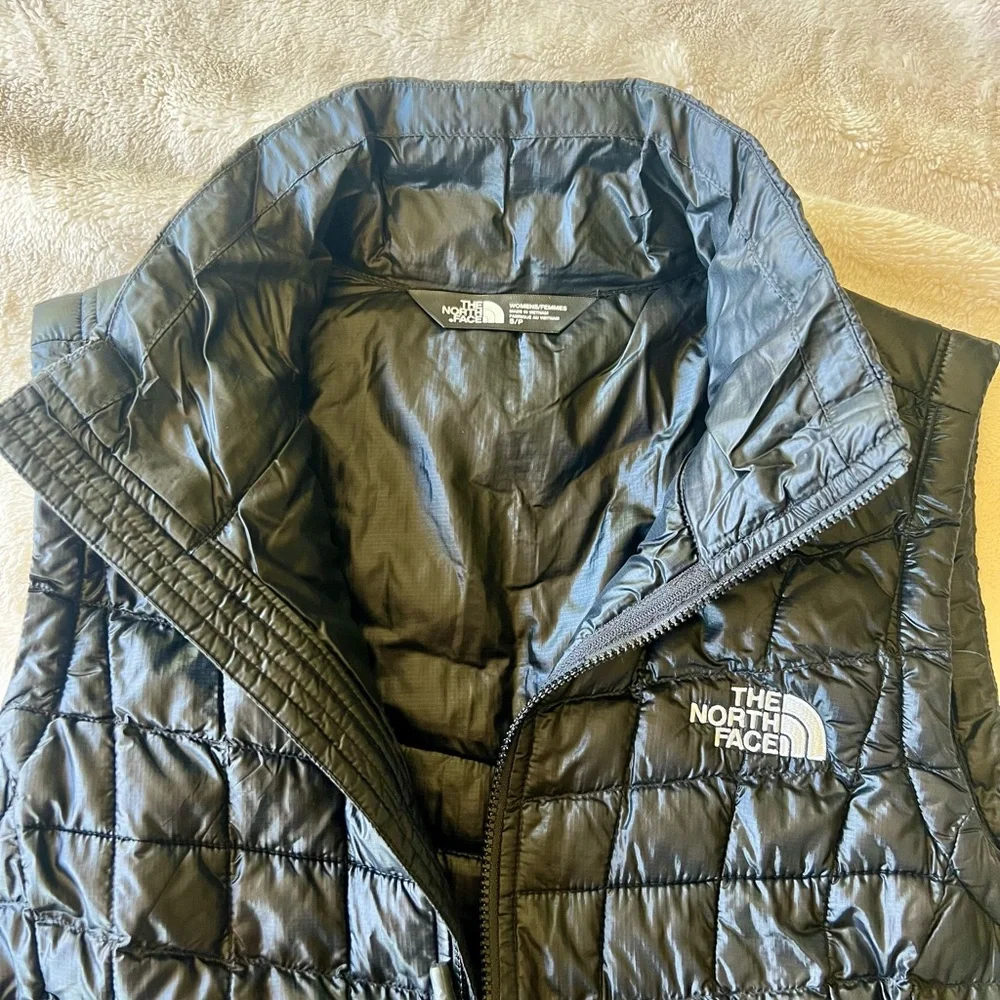 The North Face Black Vest - Picture 3 of 4